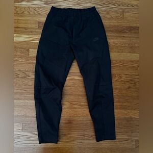 Nike Cargo Tech Pant Black - size Small